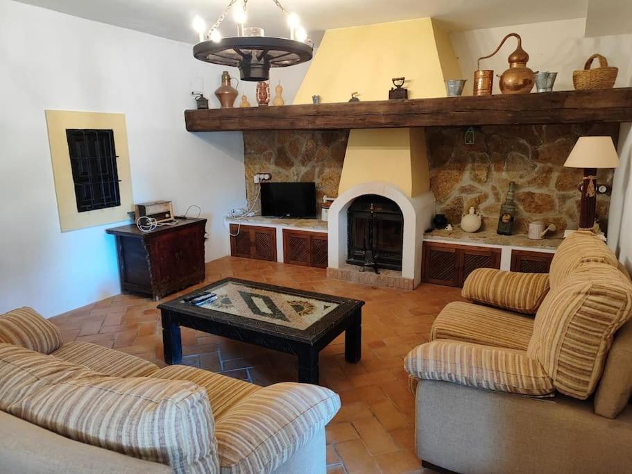 Priego de Córdoba Villa El Membrillar מראה חיצוני תמונה